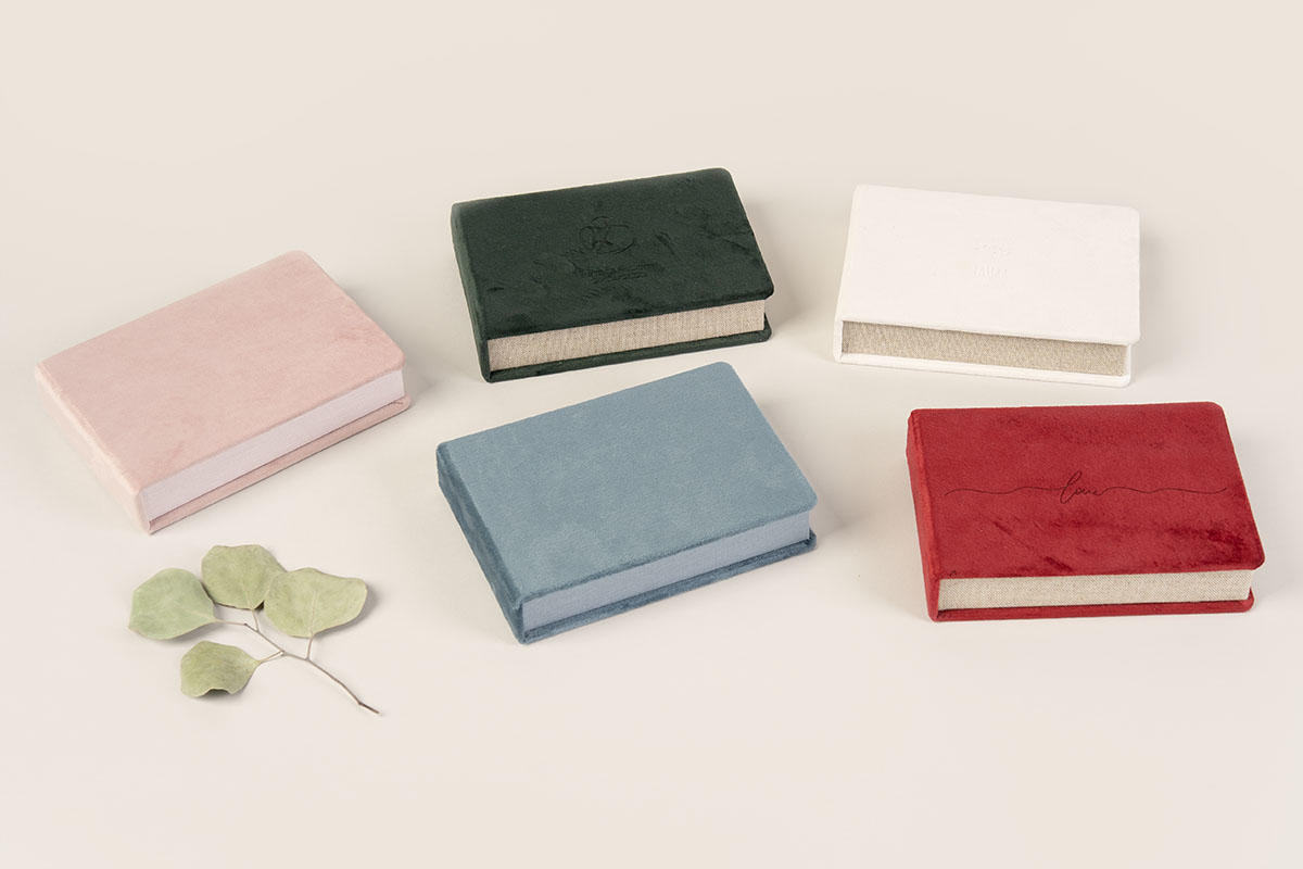 The New Pendrive Box With Accordion Mini Book, Like Good Coffee: A
